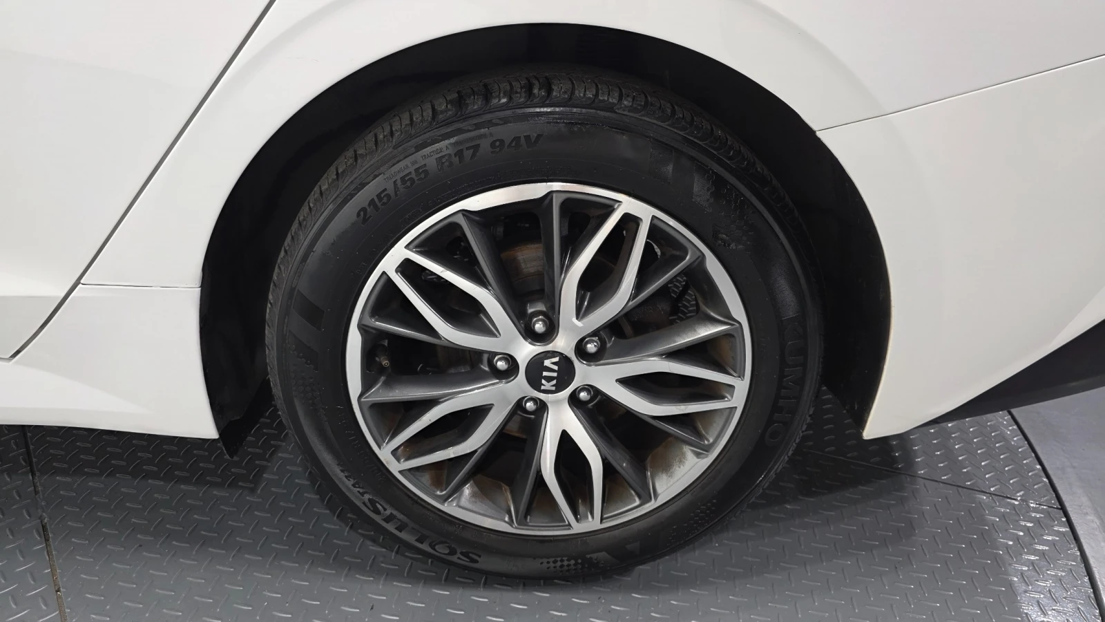 Kia K5 2.0 Trendy | Distronic | Навигация | LED Фарове, снимка 15 - Автомобили и джипове - 55276470