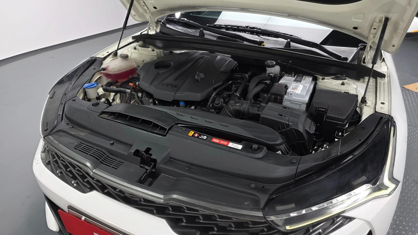 Kia K5 2.0 Trendy | Distronic | Навигация | LED Фарове, снимка 5 - Автомобили и джипове - 55276470