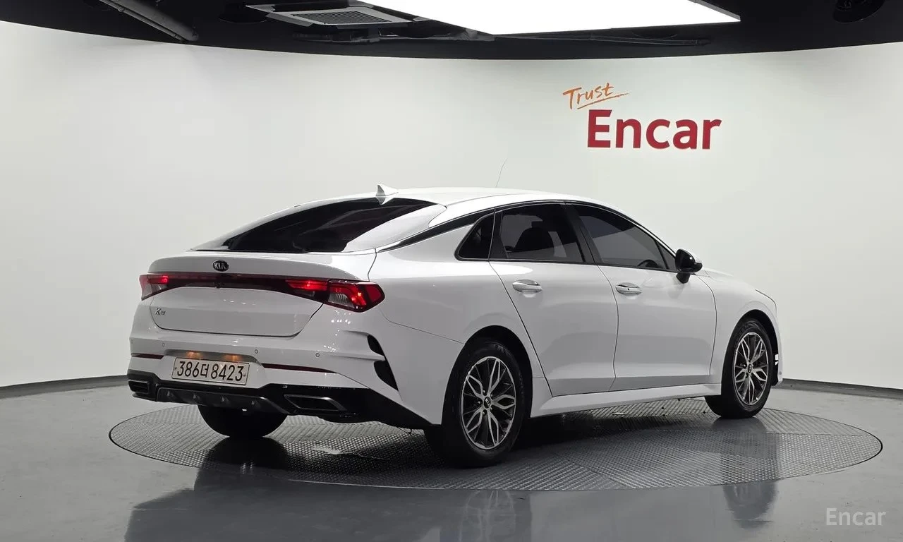 Kia K5 2.0 Trendy | Distronic | Навигация | LED Фарове, снимка 2 - Автомобили и джипове - 55276470