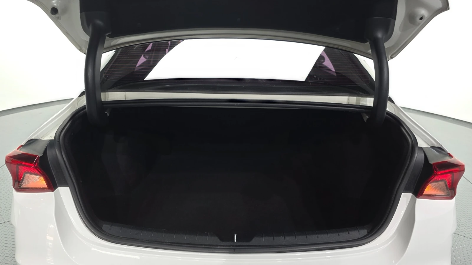 Kia K5 2.0 Trendy | Distronic | Навигация | LED Фарове, снимка 16 - Автомобили и джипове - 55276470