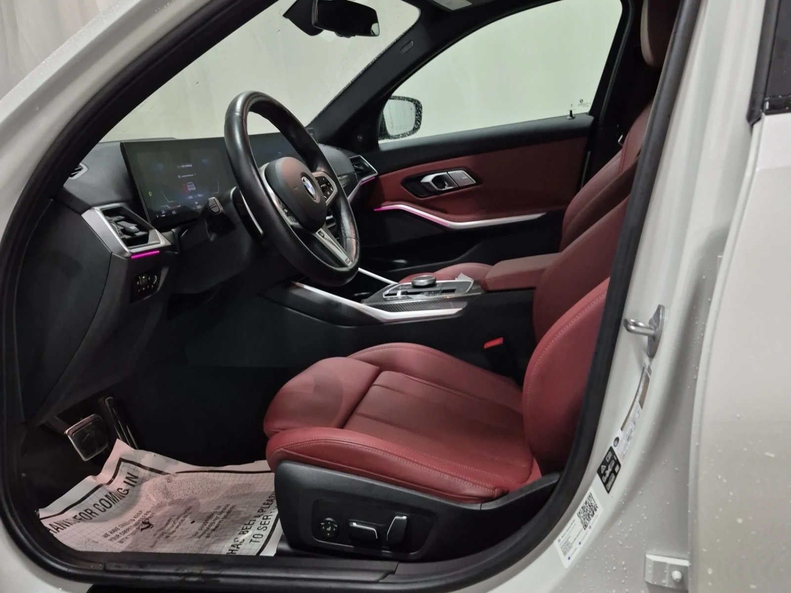 BMW 330 I * M SPORT * FACELIFT * RED INTERIOR * ПАНОРАМА, снимка 6 - Автомобили и джипове - 55473413