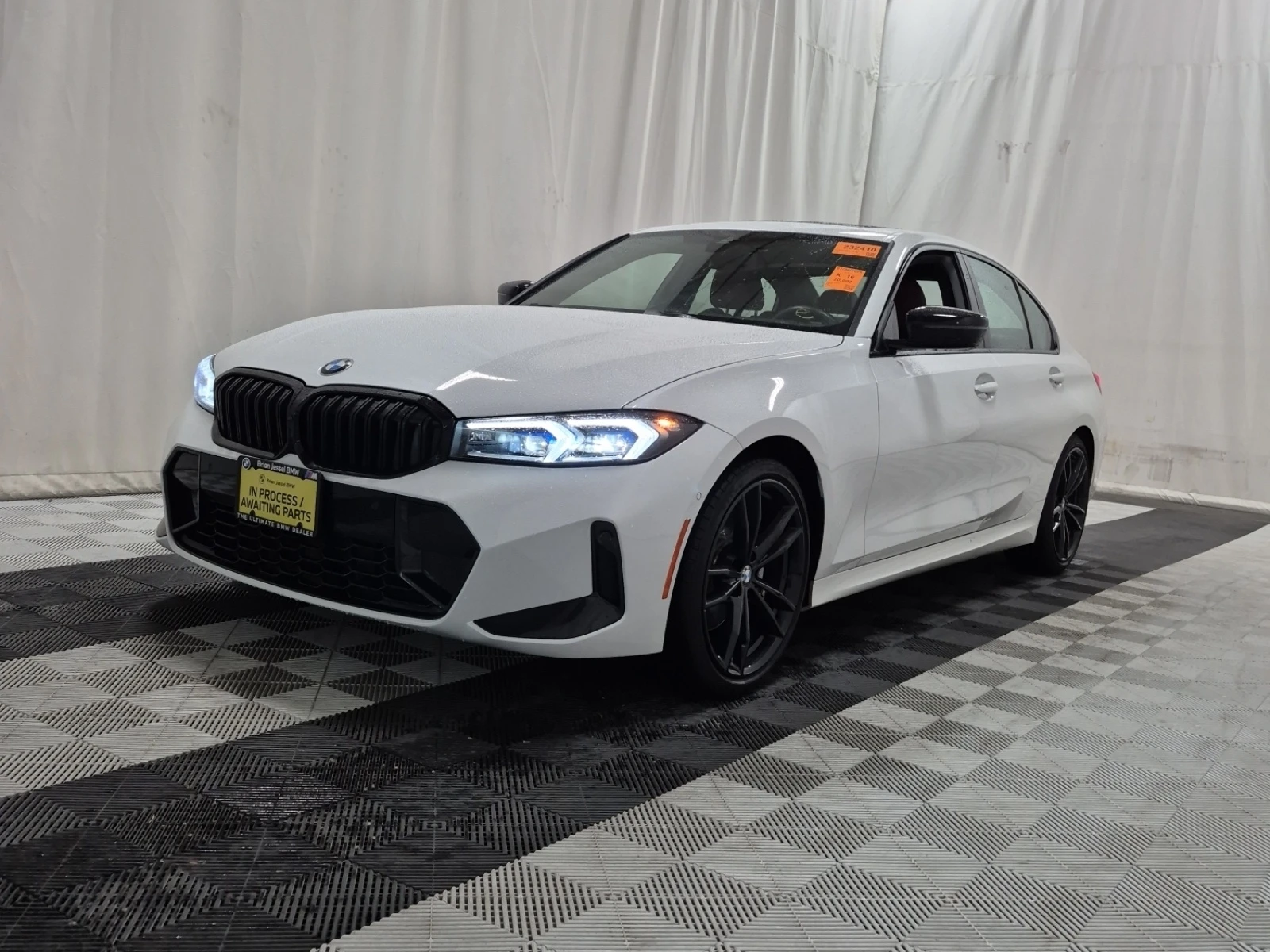 BMW 330 I * M SPORT * FACELIFT * RED INTERIOR * ПАНОРАМА
