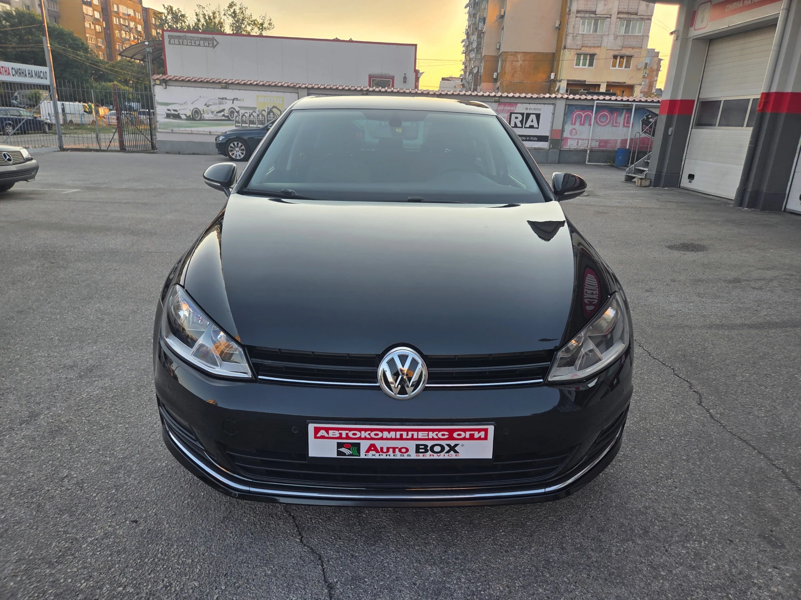 VW Golf VII 1.6 TDI/Executive/BlueMotion/AT/Navi , снимка 8 - Автомобили и джипове - 55532420