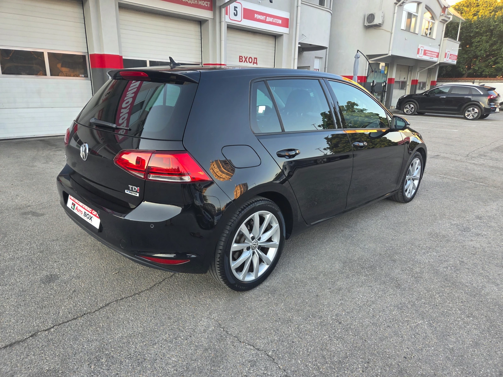 VW Golf VII 1.6 TDI/Executive/BlueMotion/AT/Navi , снимка 5 - Автомобили и джипове - 55532420
