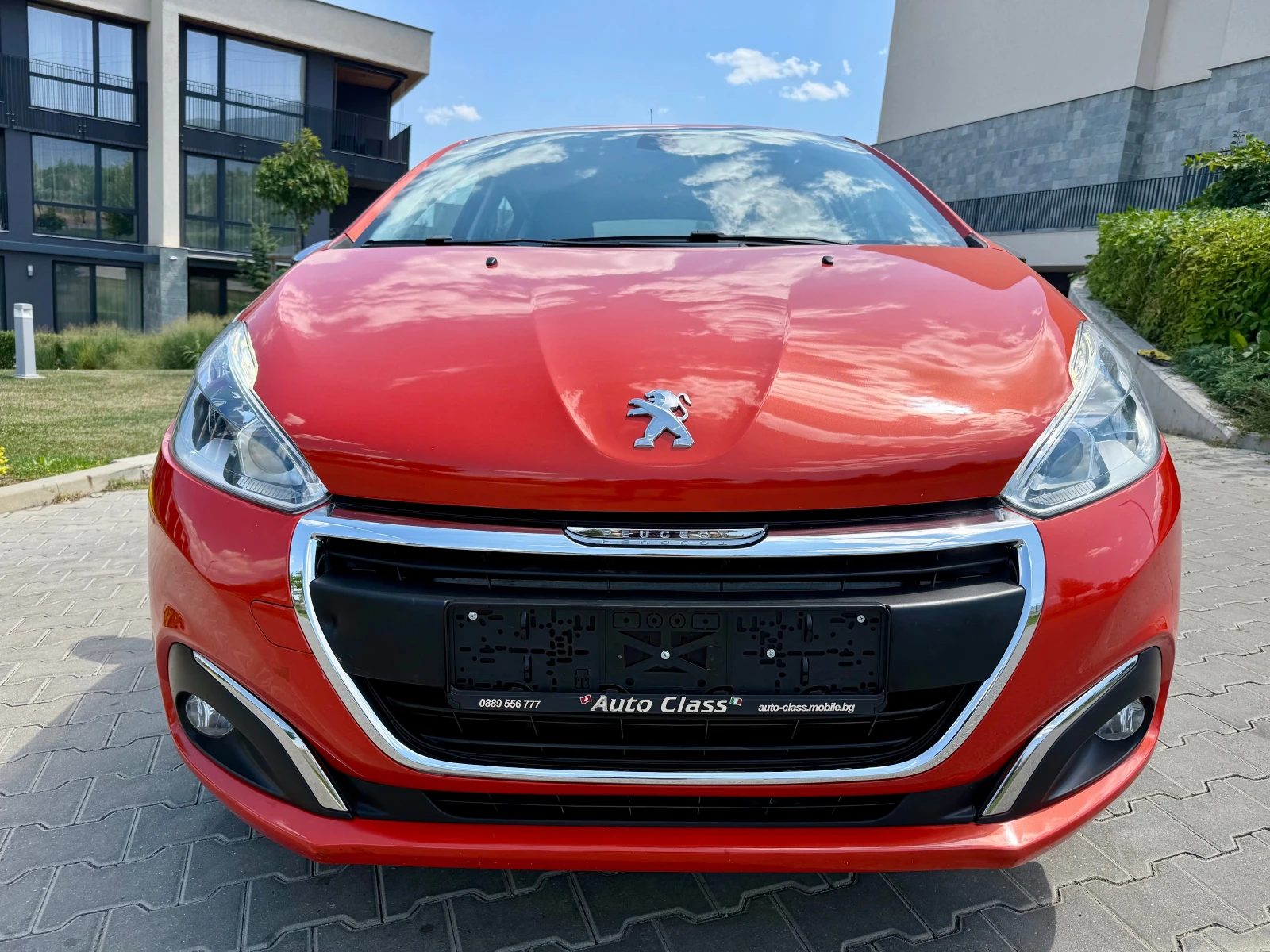 Peugeot 208 1.2 PURE TECH АВТОМАТ/НАВИ/КАМЕРА, снимка 2 - Автомобили и джипове - 55580565