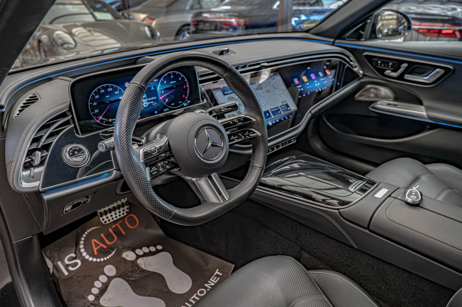 Mercedes-Benz E 450 d 4M/AMG Line/Burmester/Обдухване/Hyper Screen/кам, снимка 8 - Автомобили и джипове - 56134095