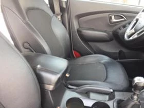 Hyundai IX35 2.0 i-4x4, снимка 9