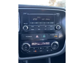 Mitsubishi Outlander AWD SE, снимка 9