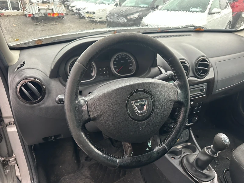 Dacia Duster 1.5 DCI 4x4 E5, снимка 14 - Автомобили и джипове - 47971846