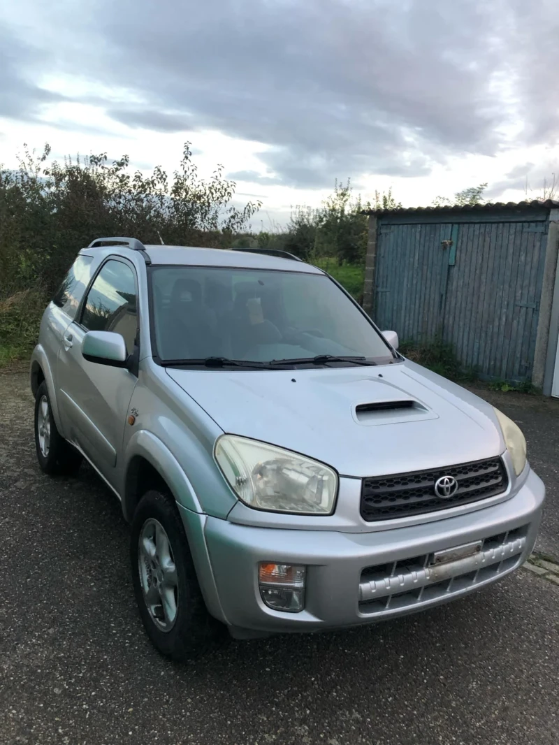 Toyota Rav4, снимка 15 - Автомобили и джипове - 48088370