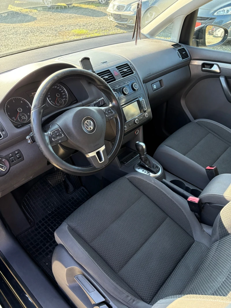 VW Touran 2.0 TDCI, снимка 7 - Автомобили и джипове - 48999254