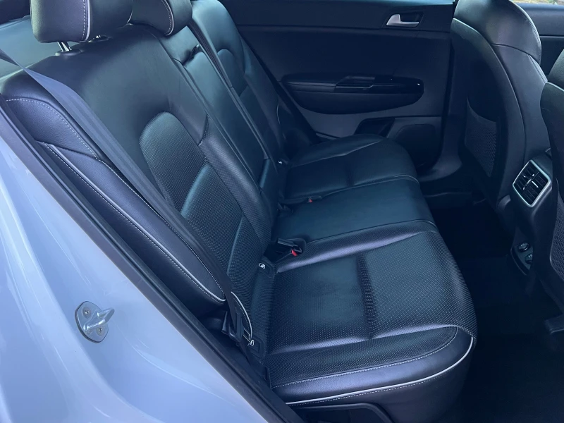 Kia Sportage 2.0CRDI, GT LINE, РЪЧКА-ПЪЛНА СЕРВ. ИСТОРИЯ-КАТО Н, снимка 16 - Автомобили и джипове - 52424345