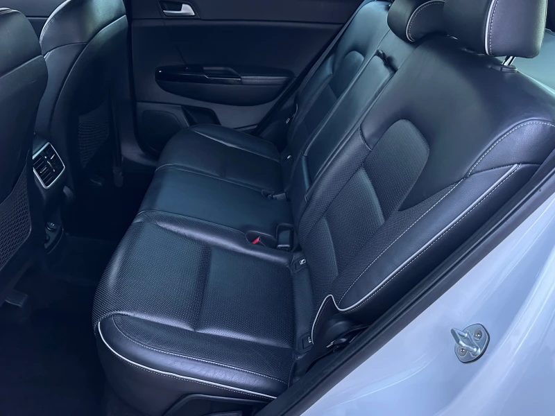 Kia Sportage 2.0CRDI, GT LINE, РЪЧКА-ПЪЛНА СЕРВ. ИСТОРИЯ-КАТО Н, снимка 15 - Автомобили и джипове - 52424345