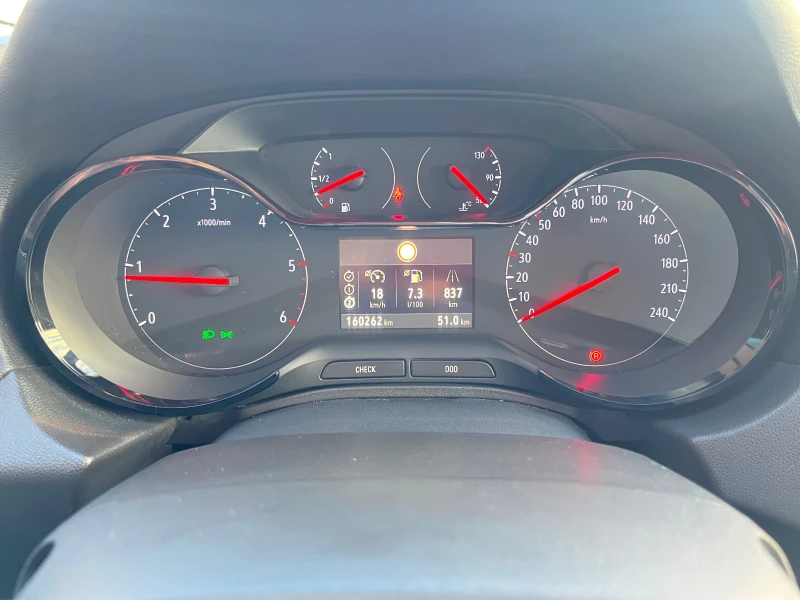 Opel Grandland X 1.6-120к.с.;EVRO6;RSA;ПАРКТРОНИК;ТЕМПОМАТ-CCS, снимка 8 - Автомобили и джипове - 52617908