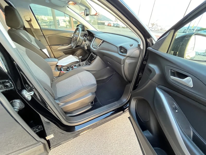 Opel Grandland X 1.6-120к.с.;EVRO6;RSA;ПАРКТРОНИК;ТЕМПОМАТ-CCS, снимка 10 - Автомобили и джипове - 52617908