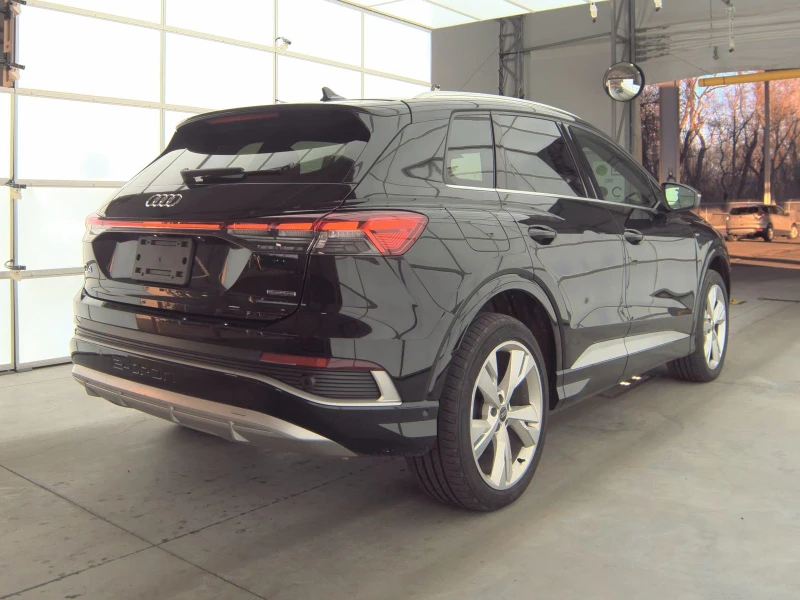 Audi Q4 e-tron Premium Plus 50, снимка 4 - Автомобили и джипове - 53102752