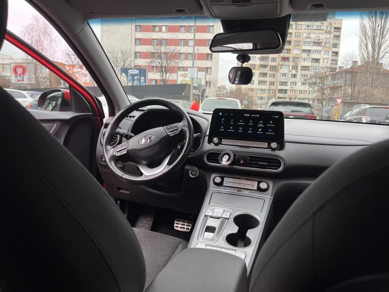 Hyundai Kona EV 64 kWh, снимка 3 - Автомобили и джипове - 53507629