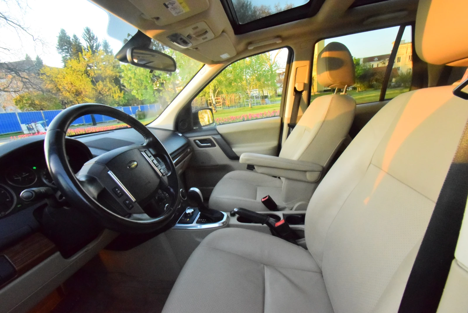 Land Rover Freelander AUTOMAT / PANORAMA & FULL LEATHER - изображение 4