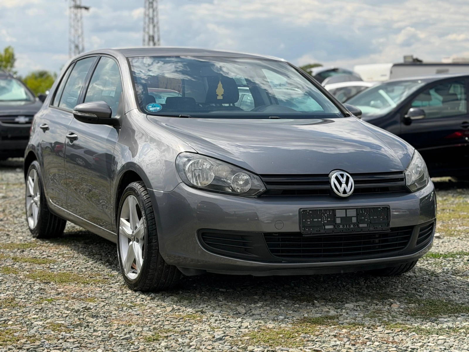 VW Golf 1.6i 102k.c., снимка 2 - Автомобили и джипове - 48999254