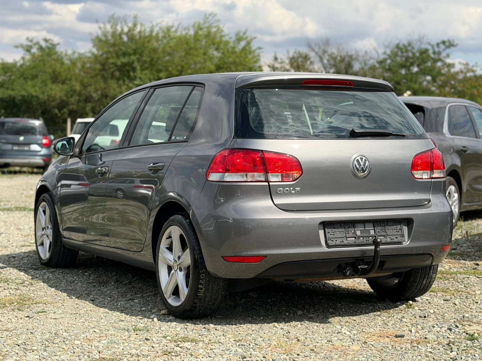 VW Golf 1.6i 102k.c., снимка 6 - Автомобили и джипове - 48999254