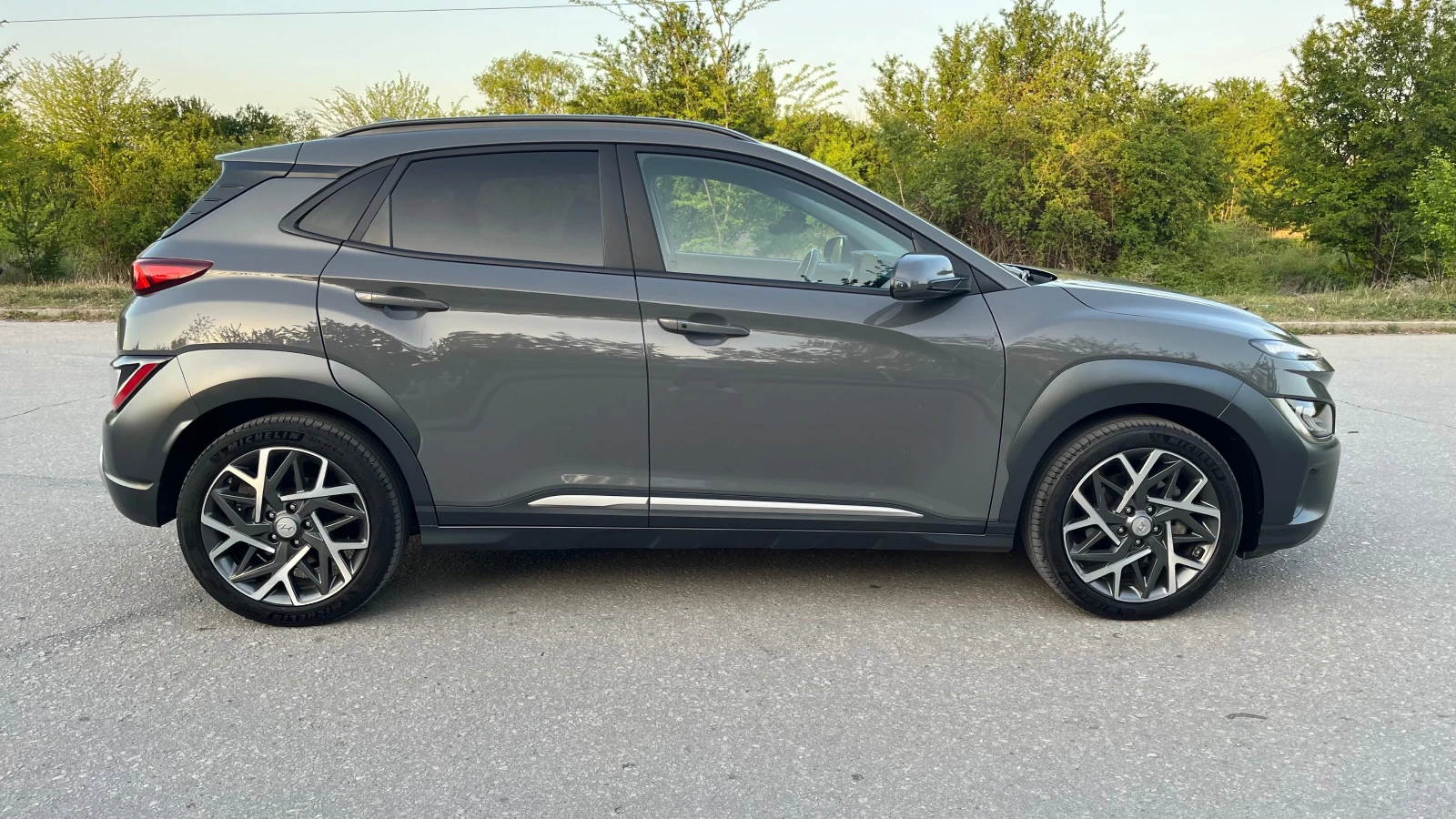 Hyundai Kona 1.6 GDI HEV Premium Sky Edition - изображение 8