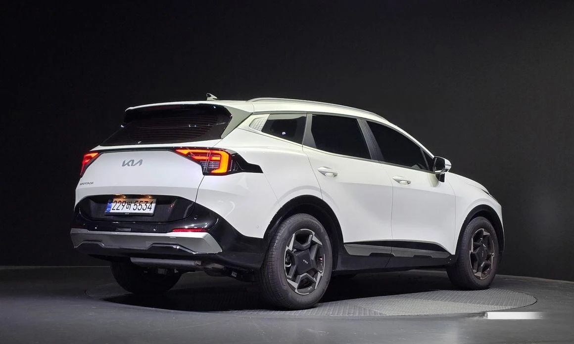 Kia Sportage Gasoline 1.6 Turbo 2WD Signature - изображение 2