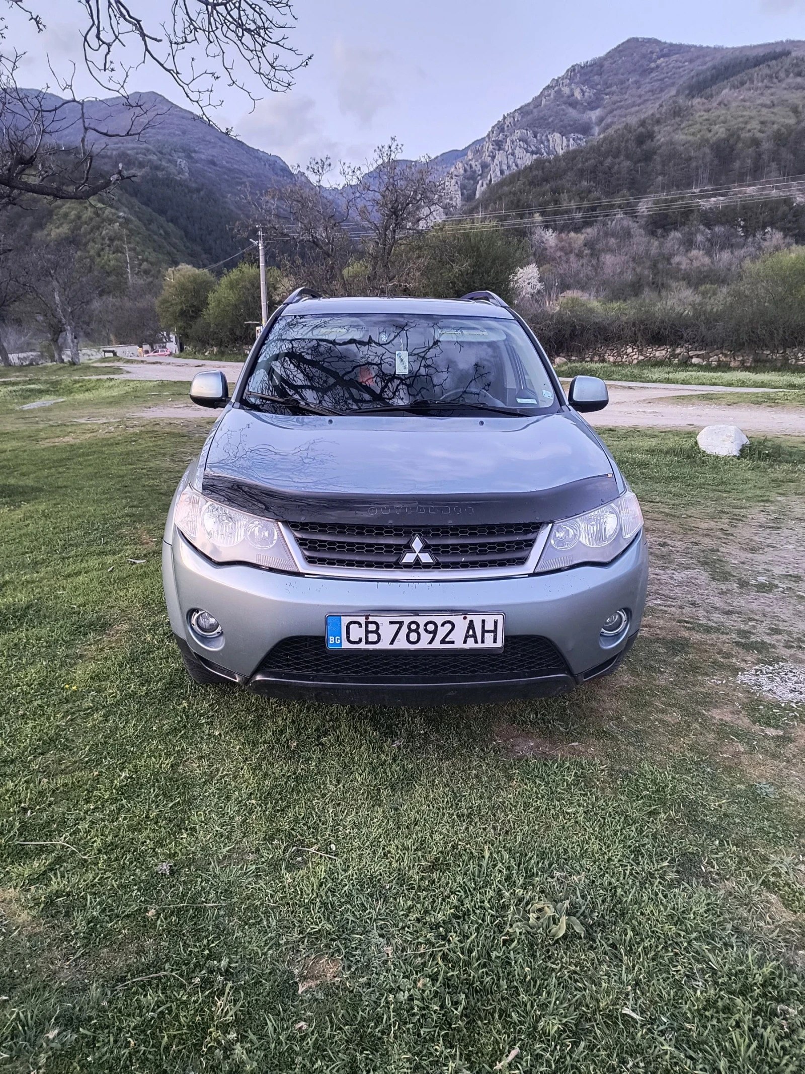 Mitsubishi Outlander 3.0 V6 Автомат, снимка 3 - Автомобили и джипове - 54253655