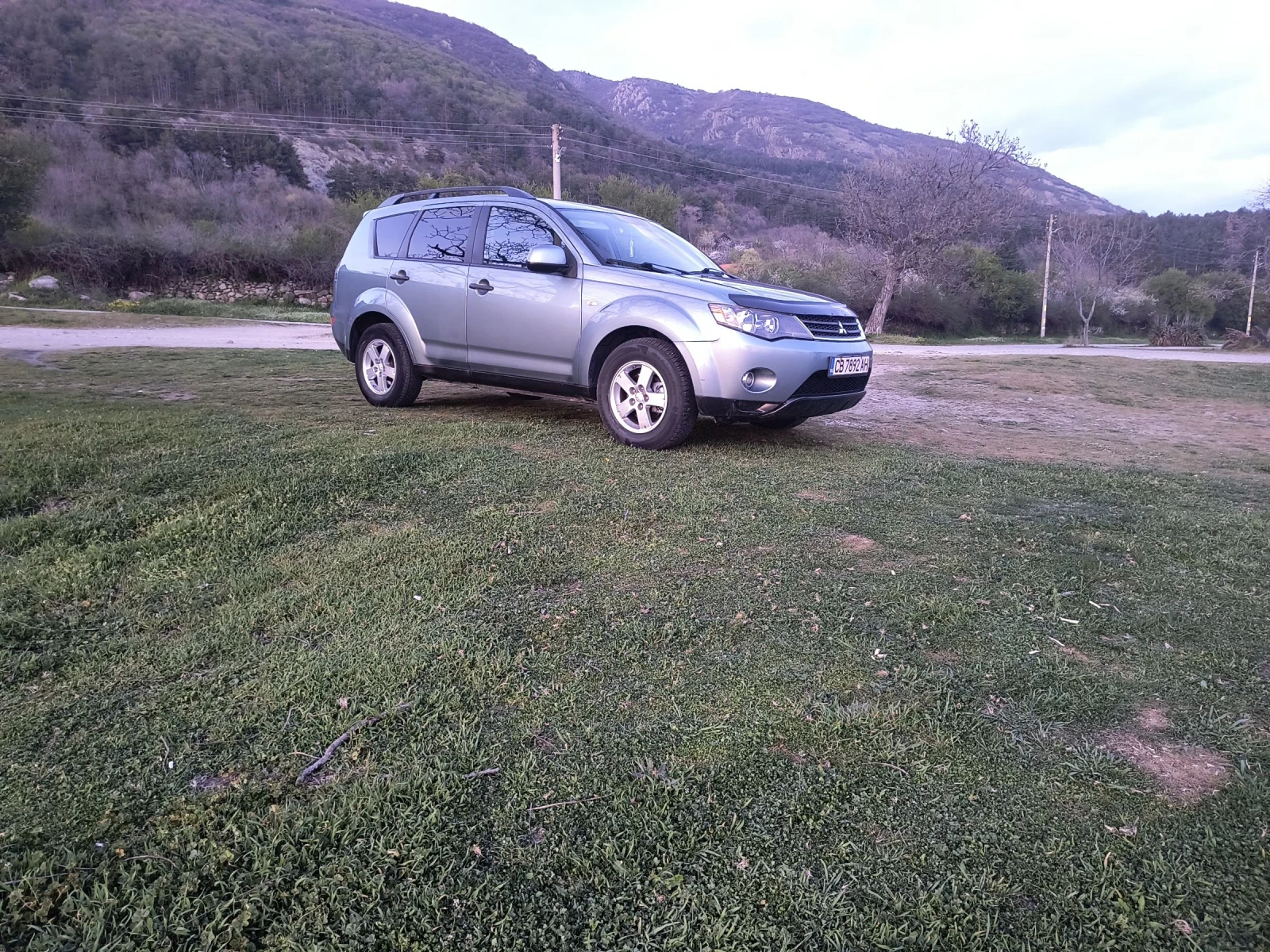 Mitsubishi Outlander 3.0 V6 Автомат, снимка 8 - Автомобили и джипове - 54253655