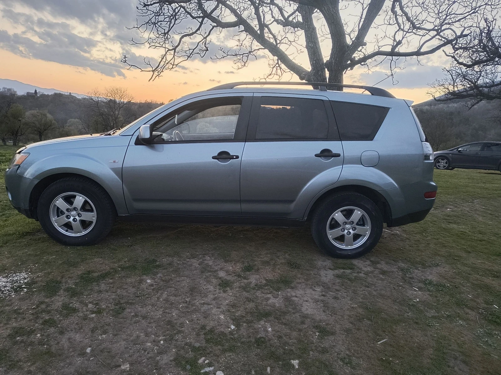 Mitsubishi Outlander 3.0 V6 Автомат, снимка 6 - Автомобили и джипове - 54253655