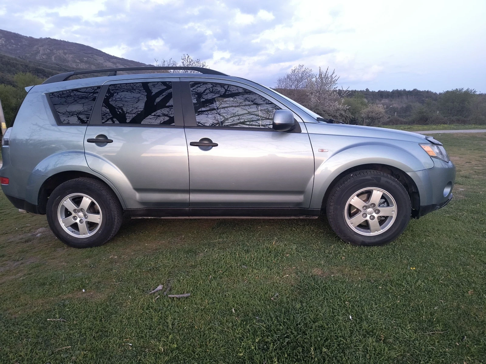 Mitsubishi Outlander 3.0 V6 Автомат, снимка 5 - Автомобили и джипове - 54253655