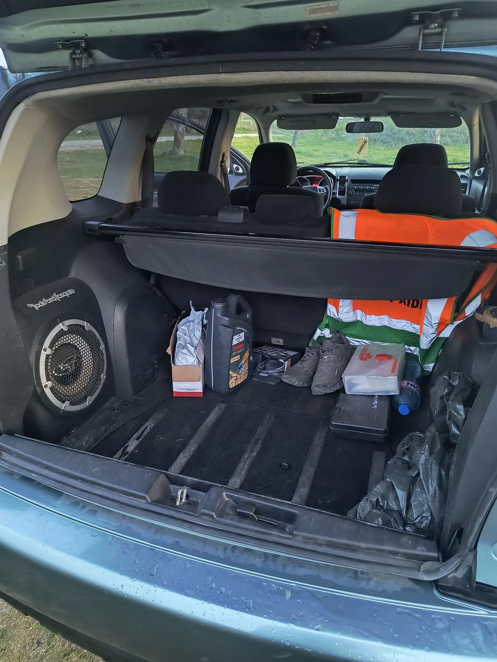 Mitsubishi Outlander 3.0 V6 Автомат, снимка 14 - Автомобили и джипове - 54253655