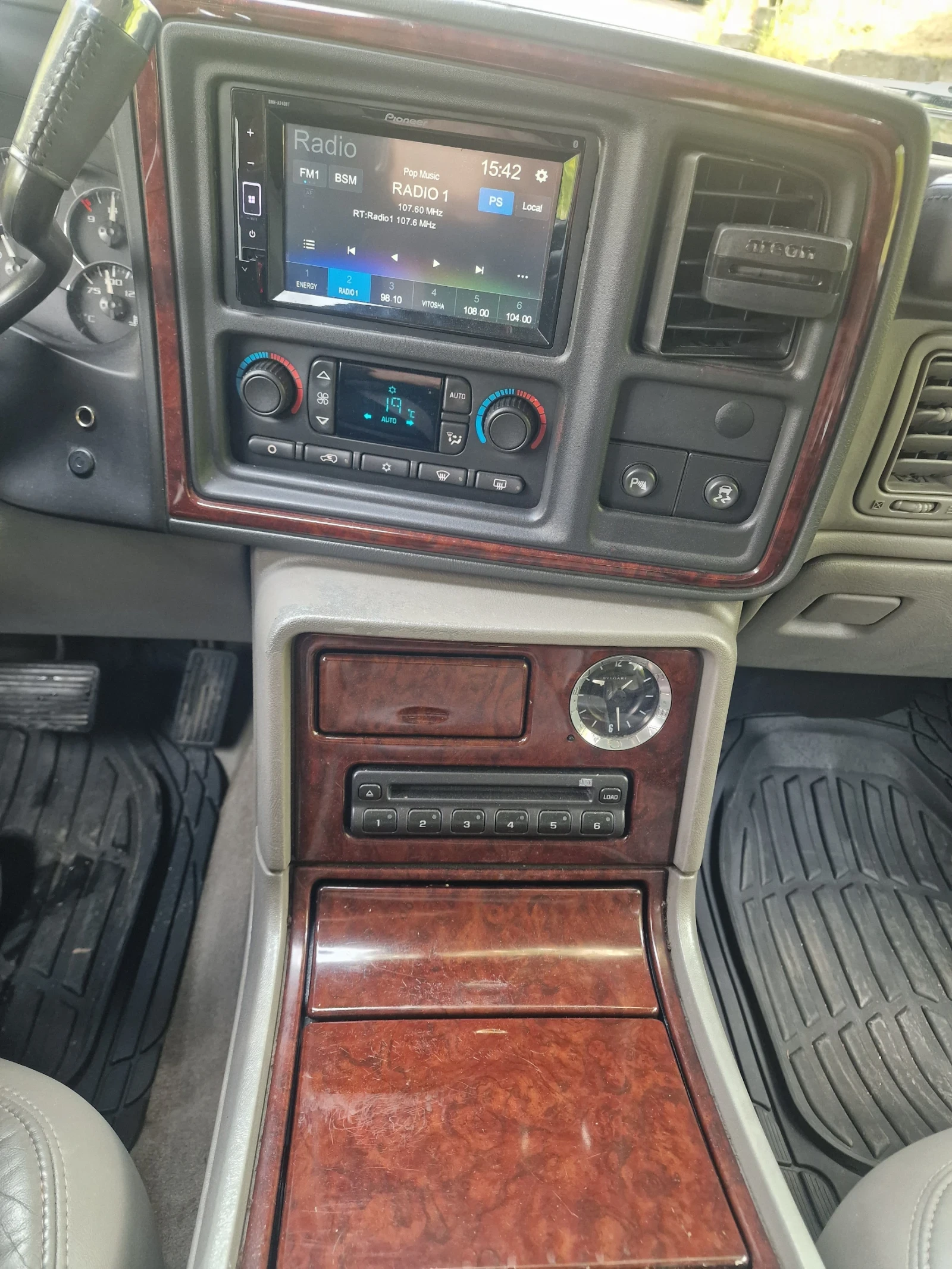 Cadillac Escalade, снимка 7 - Автомобили и джипове - 54362220