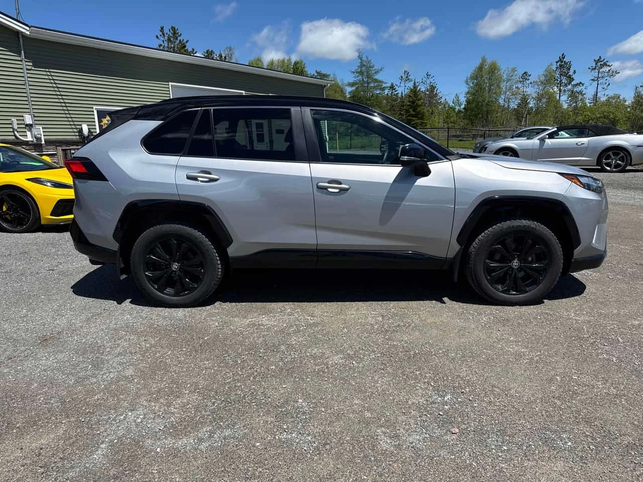 Toyota Rav4 * Hybrid XSE * АВТОКРЕДИТ БЕЗ ПЪРВОНАЧАЛНА ВНОСКА*, снимка 3 - Автомобили и джипове - 54836729