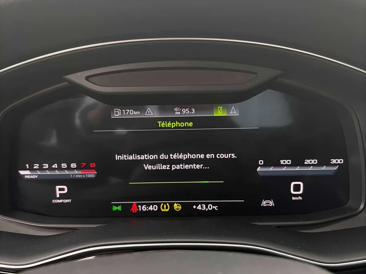 Audi Q8 Progressiv/ПАНОРАМА/360/АВТОФИНАНСИРАНЕ, снимка 8 - Автомобили и джипове - 54896834