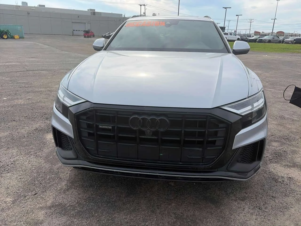 Audi Q8 Progressiv/ПАНОРАМА/360/АВТОФИНАНСИРАНЕ, снимка 2 - Автомобили и джипове - 54896834