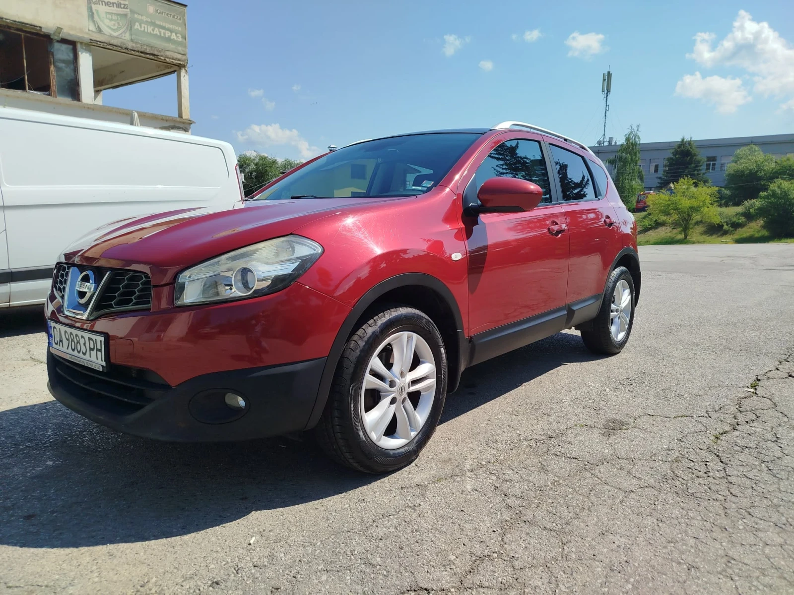 Nissan Qashqai 2.0i 4x4 | Авто | Купуван от БГ | Пълна история