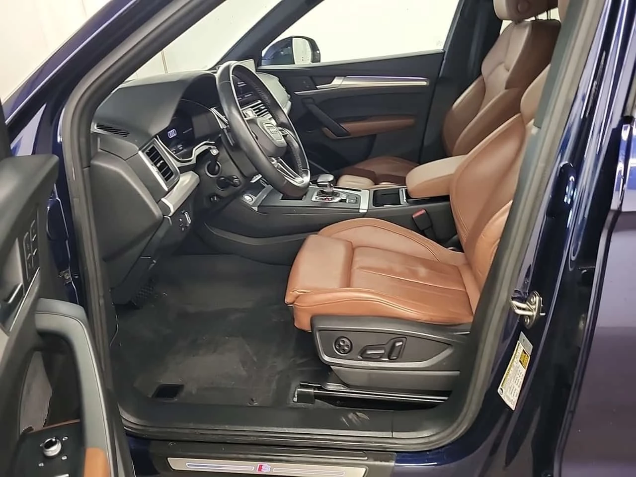 Audi Q5 * TECHNIK * CARFAX * От VW * , снимка 9 - Автомобили и джипове - 55216015