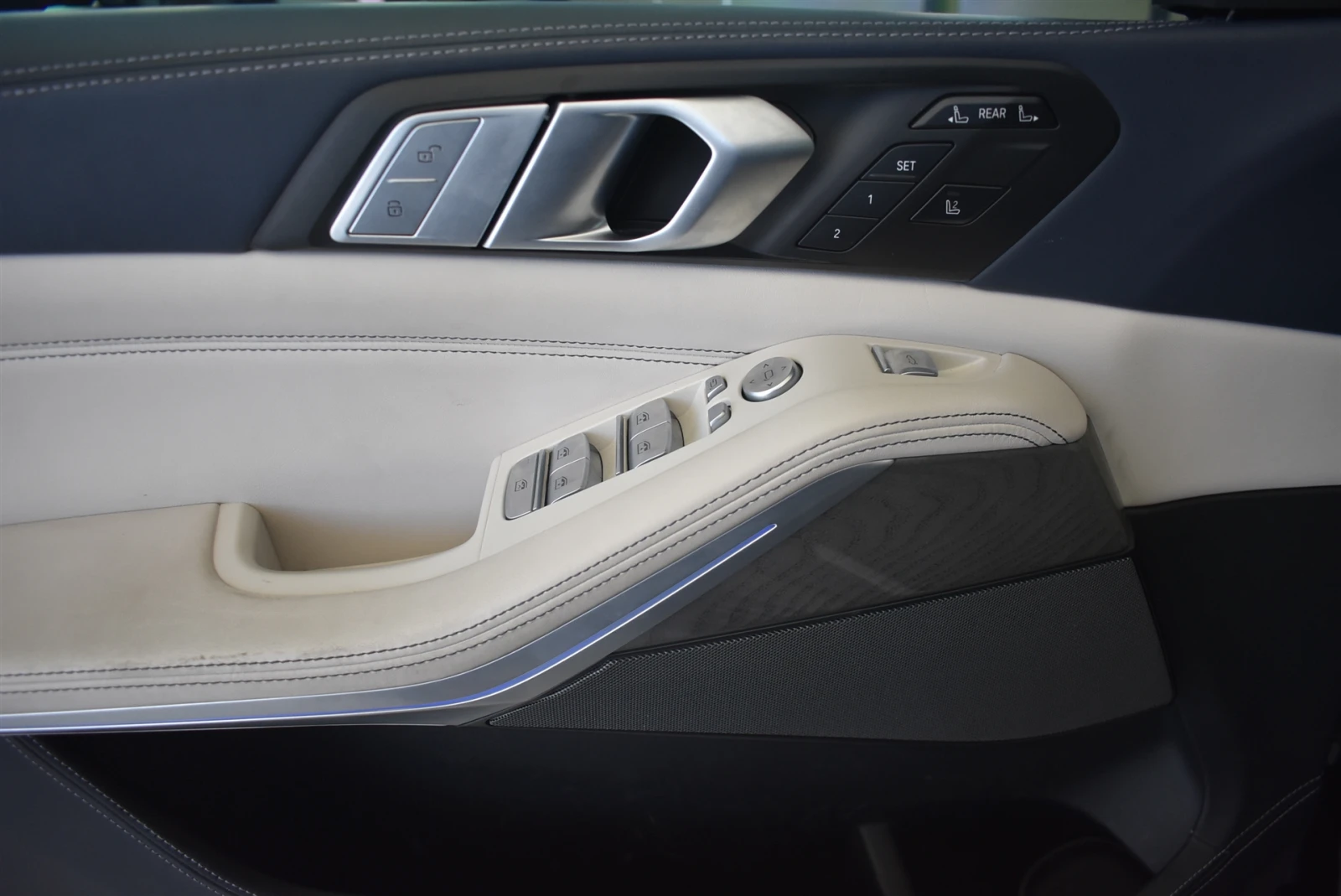 BMW X7 M50i, снимка 11 - Автомобили и джипове - 55642355