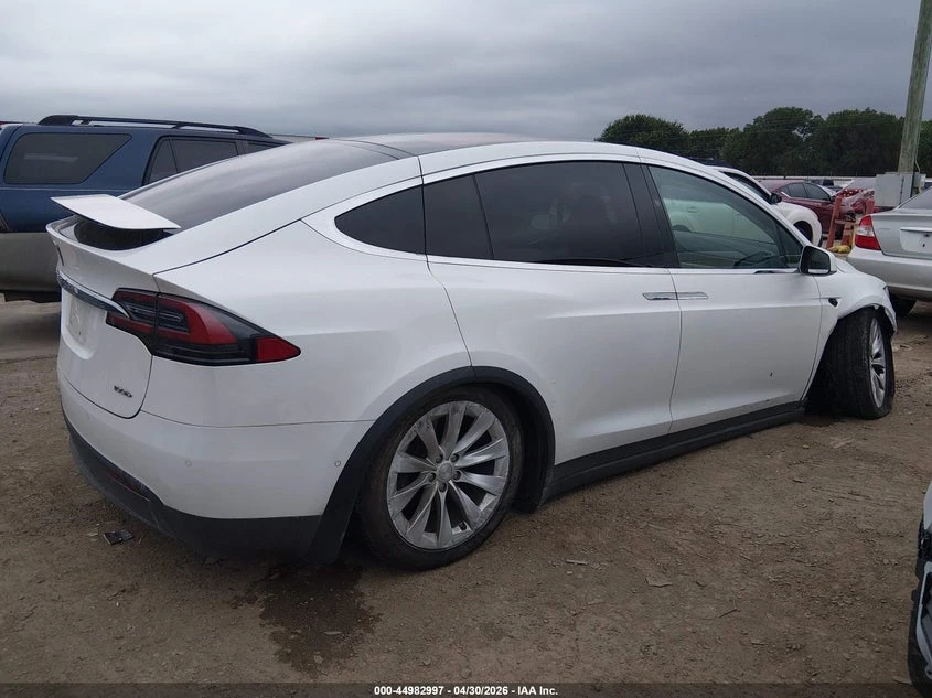 Tesla Model X 100D AWD, снимка 13 - Автомобили и джипове - 55893516
