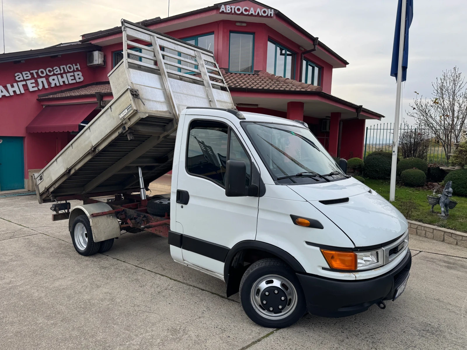 Iveco Daily 2.8HPT* 35C13* Тристранен самосвал* 3.20 метра кош - изображение 10