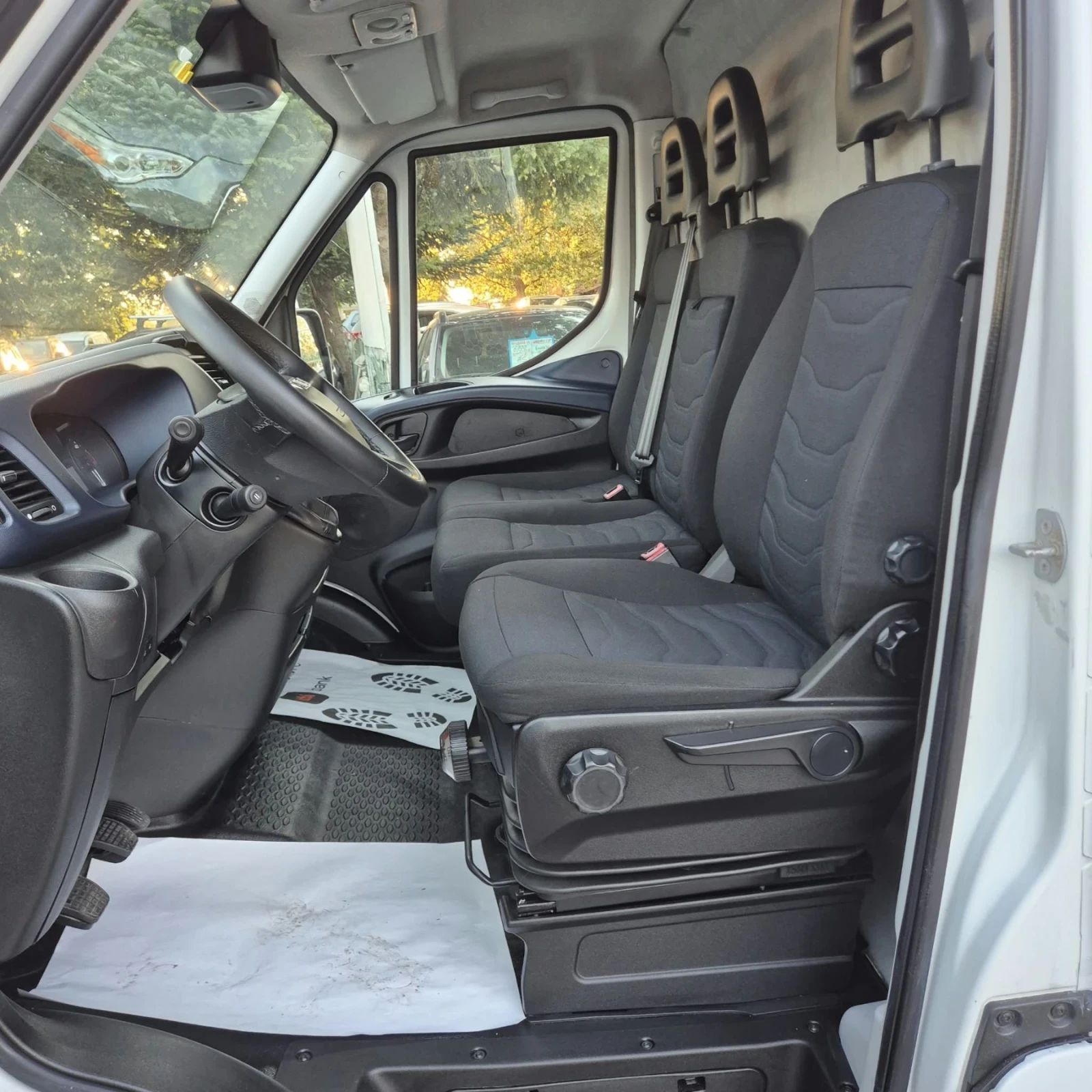 Iveco Daily 2.3-140k.c-Maxi, снимка 7 - Бусове и автобуси - 56148245