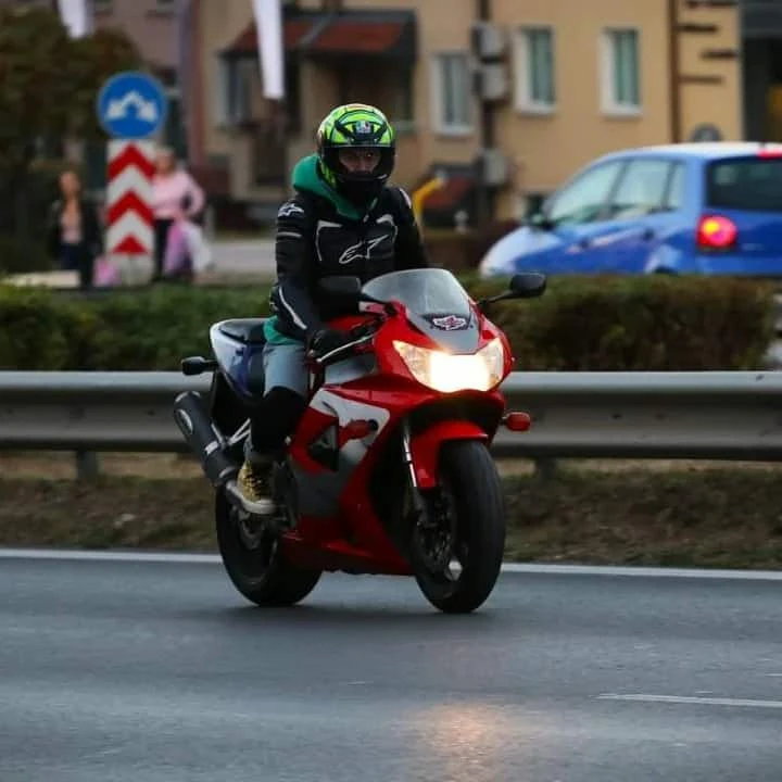 Honda Cbr 929 Fireblade, снимка 12 - Мотоциклети и мототехника - 51708710