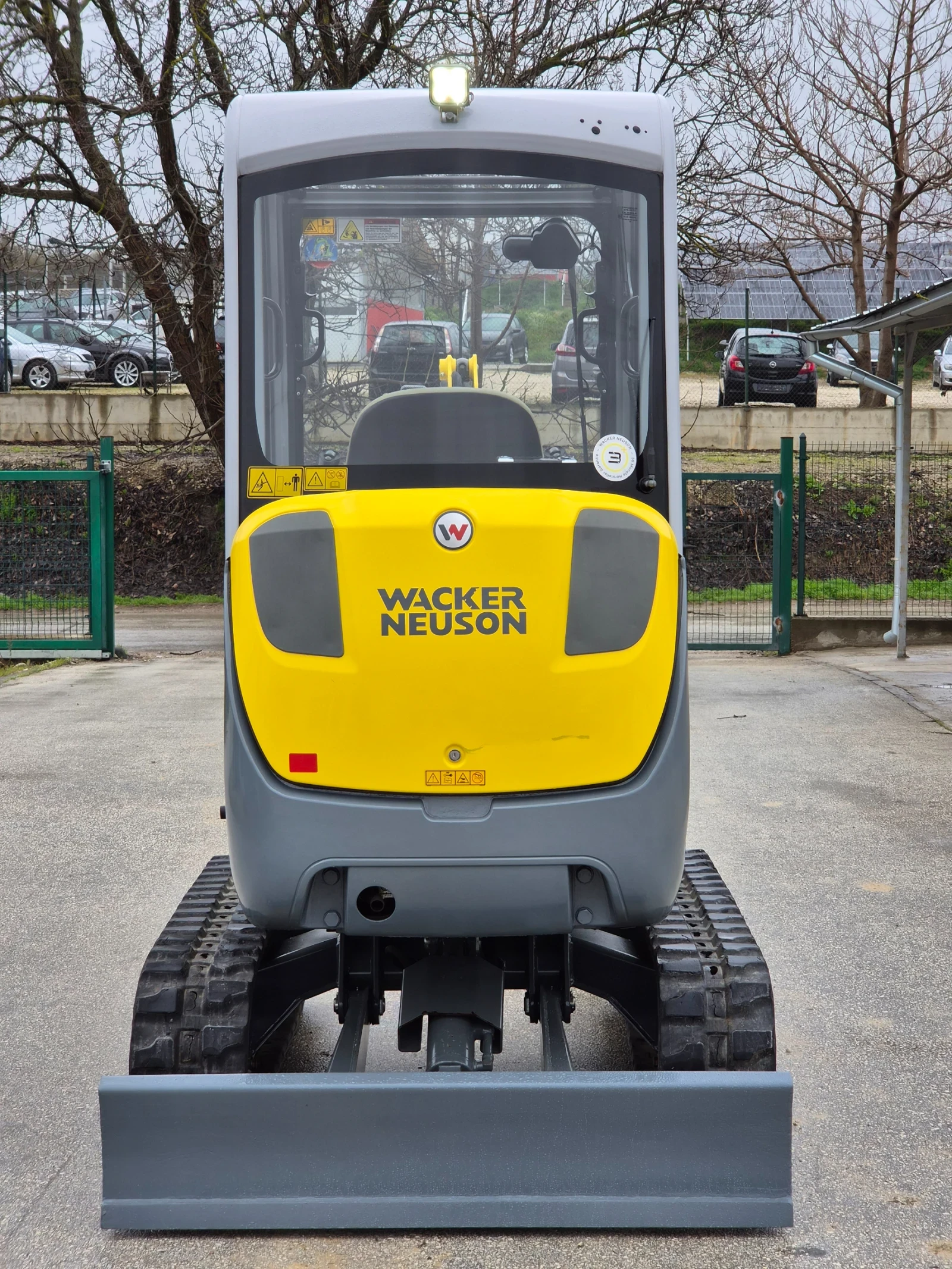 Багер Neuson ET24/465м.ч./хидр.бързосмяна+ POWERTILT/3кофи/3лин, снимка 7 - Индустриална техника - 54121146