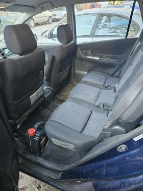 Toyota Corolla verso, снимка 11