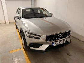     Volvo V60 Cross Country 2.0 B4 AWD