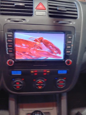 VW Golf 5-1.4-80к.с.БЕНЗИН-МАЛКИЯТ ДАНЪК-НАВИГАЦИЯ-TV-DVD!, снимка 11