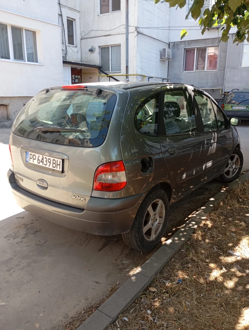 Renault Scenic 1.9dci, снимка 5 - Автомобили и джипове - 46933830