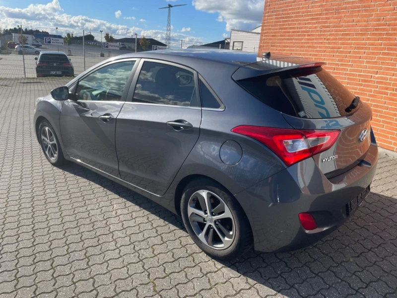 Hyundai I30 1.6 дизел 136кс. Premium EM EDITION, снимка 3 - Автомобили и джипове - 47611070