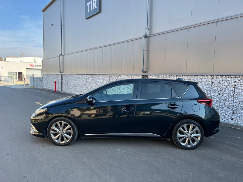 Toyota Auris 1.6 D4D 112hp Facelift * Navi* Full LED  , снимка 2 - Автомобили и джипове - 48082316