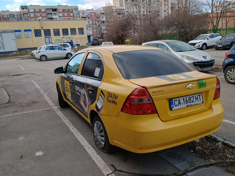 Chevrolet Aveo Бракуван, снимка 4 - Автомобили и джипове - 48372247